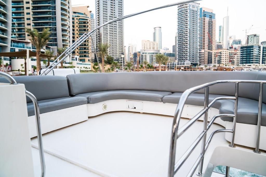 AXA1 gallery image 5