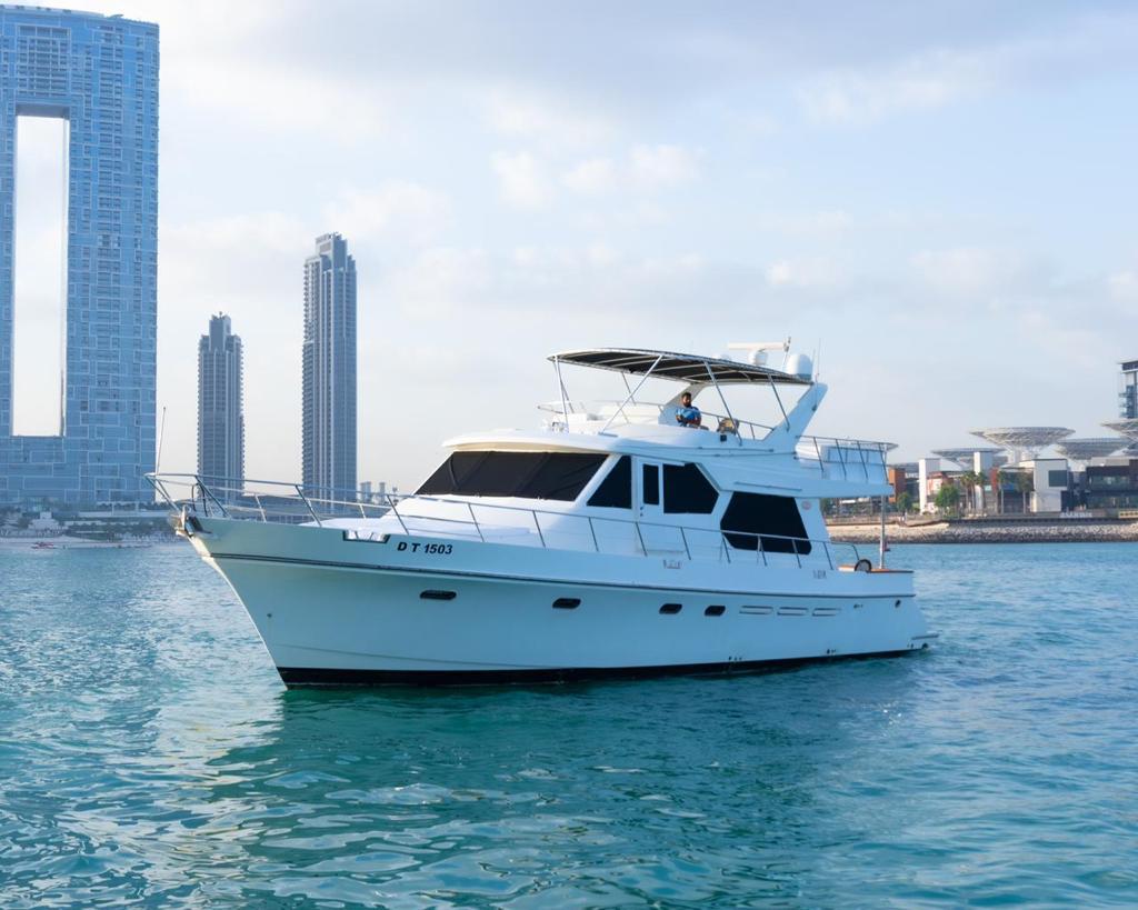 Hamdan yacht in Dubai Marina